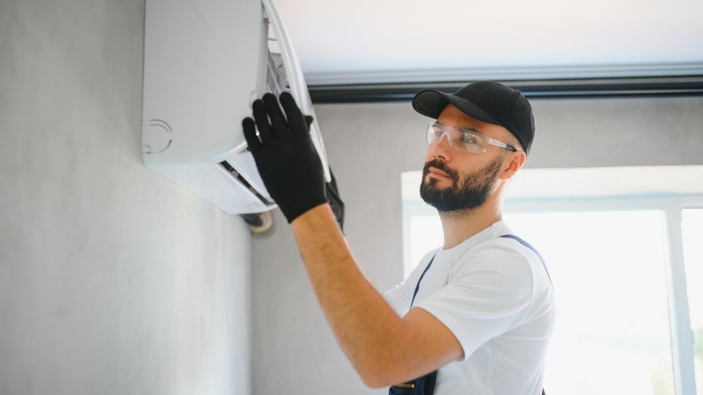 Tavas Teknik Servis Hizmetleri: Beyaz Eşya, Kombi ve Klima Tamiri.